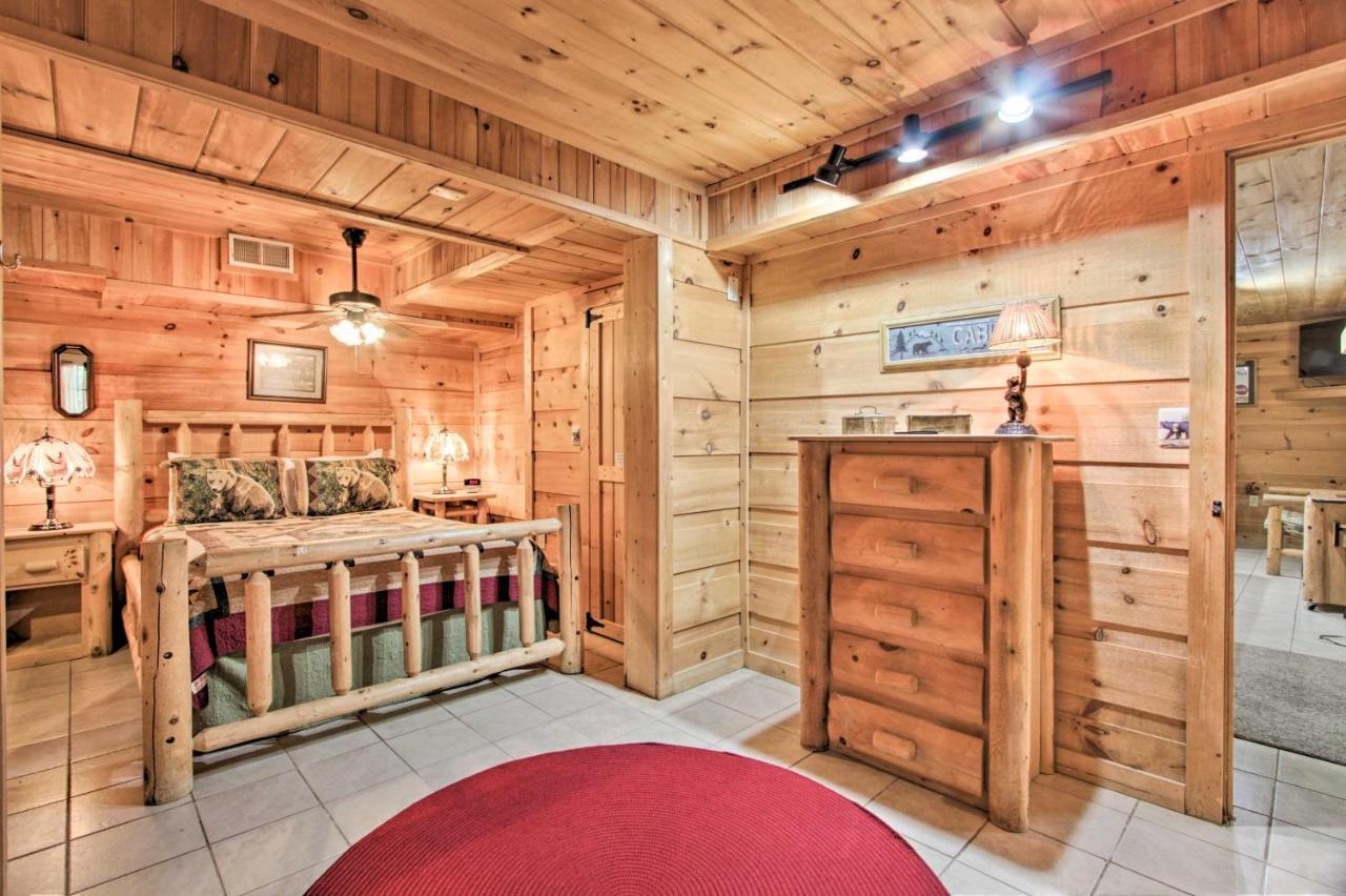 A-Frame Cabin With Hot Tub Less Than 1 Mi To Ober Gatlinburg Villa Bagian luar foto