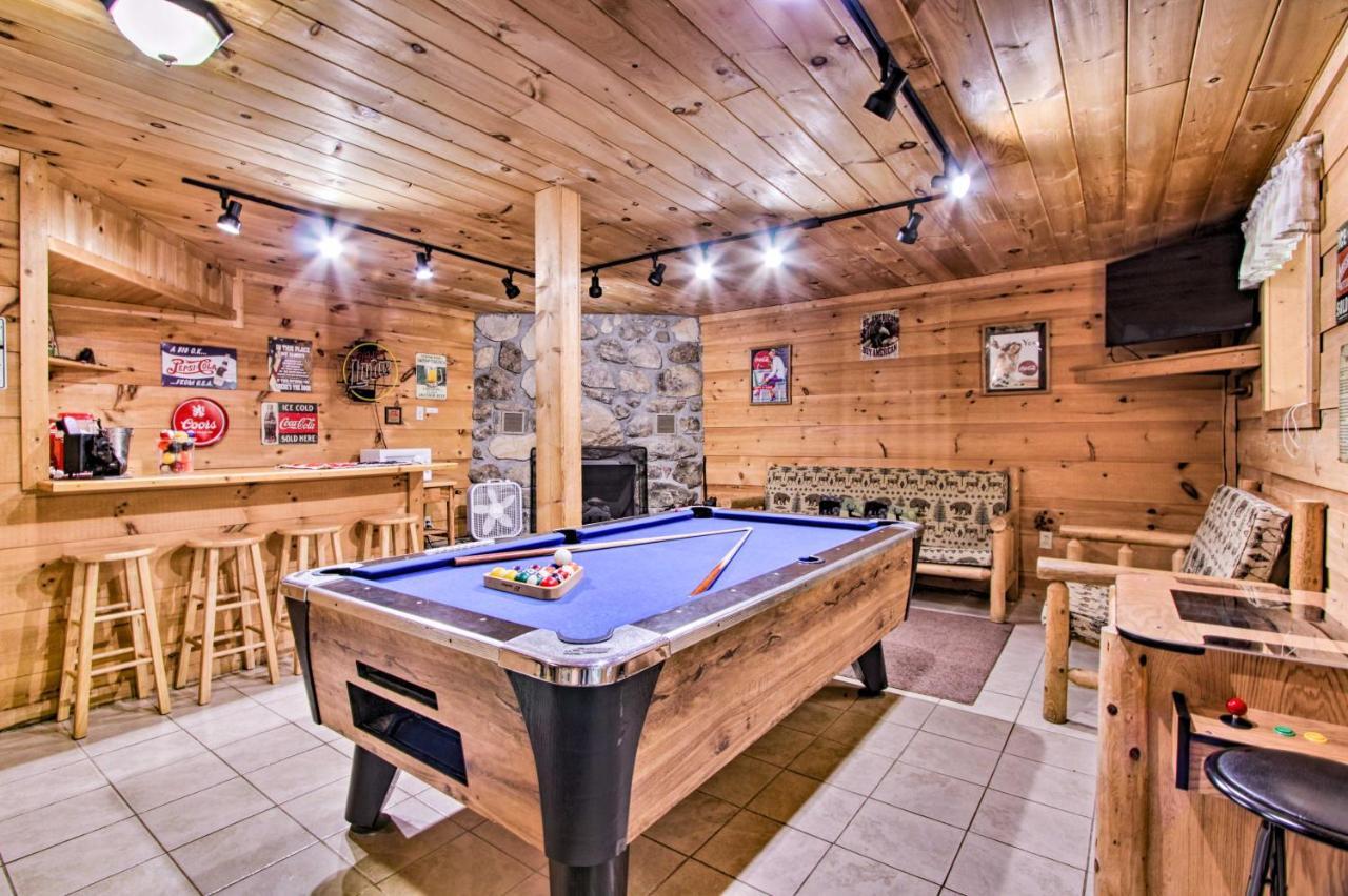 A-Frame Cabin With Hot Tub Less Than 1 Mi To Ober Gatlinburg Villa Bagian luar foto